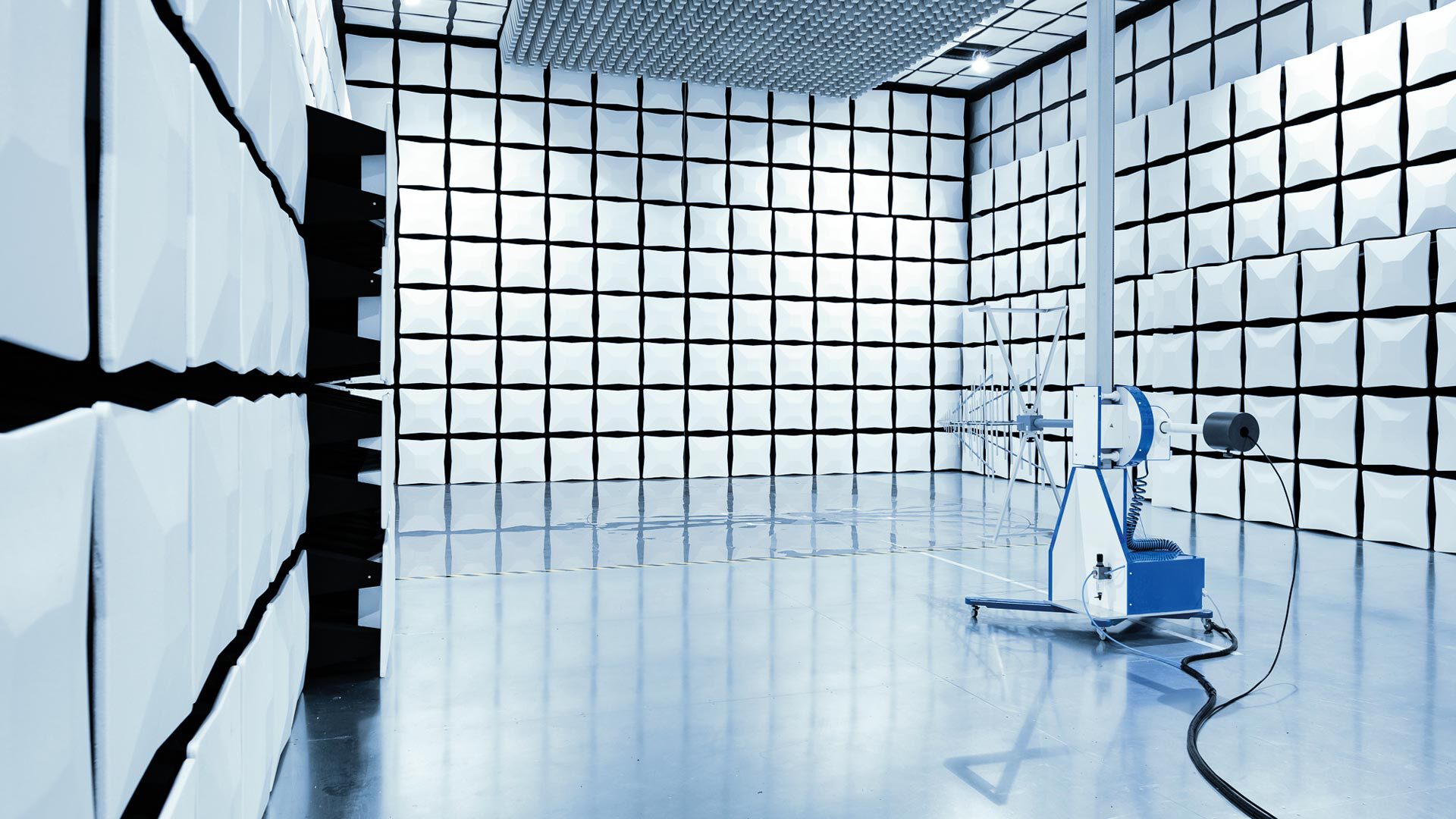 國(guó)產(chǎn)電磁兼容儀器設(shè)備